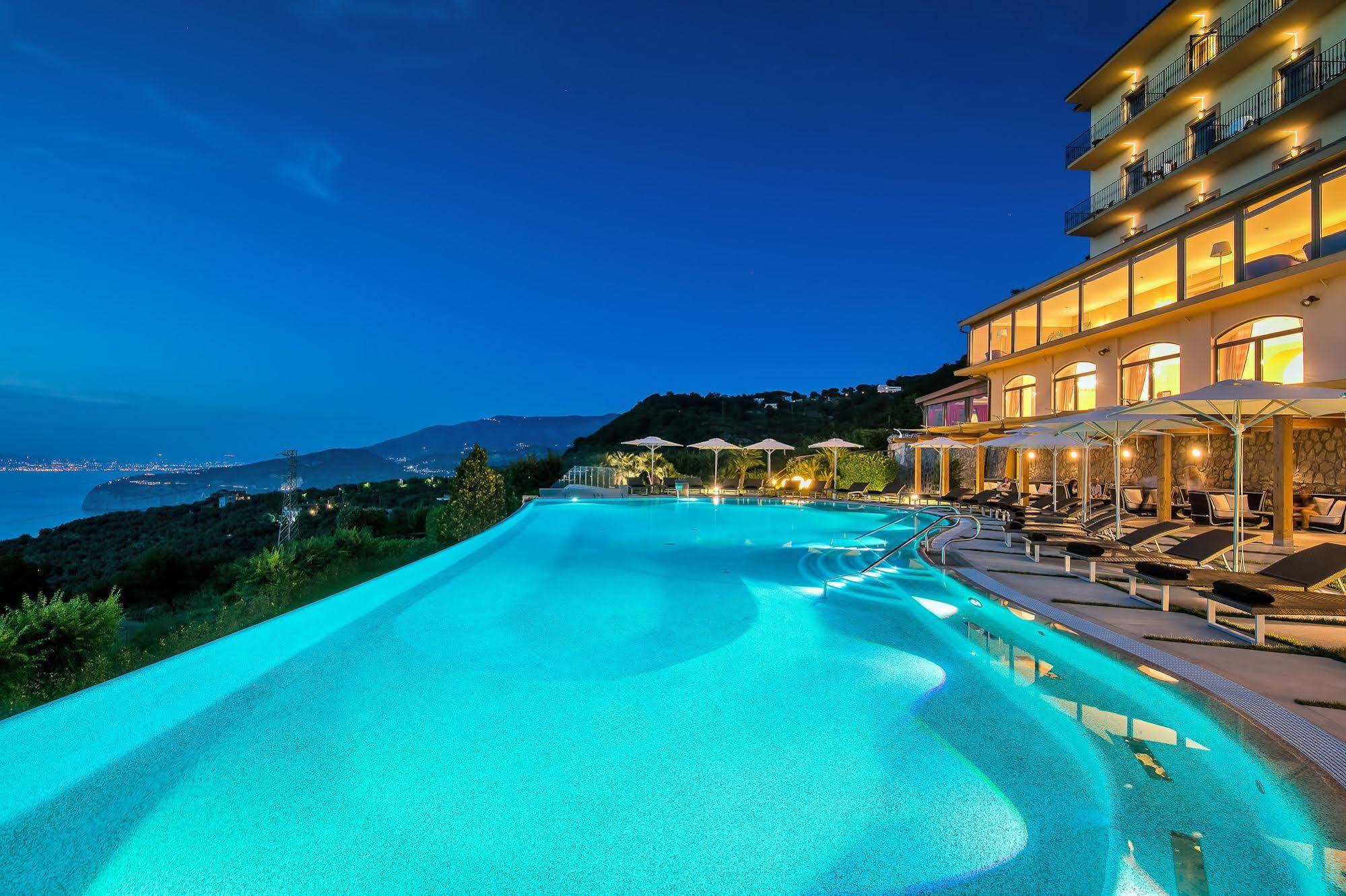 Grand Hotel Due Golfi Sant'Agata sui due Golfi Luaran gambar